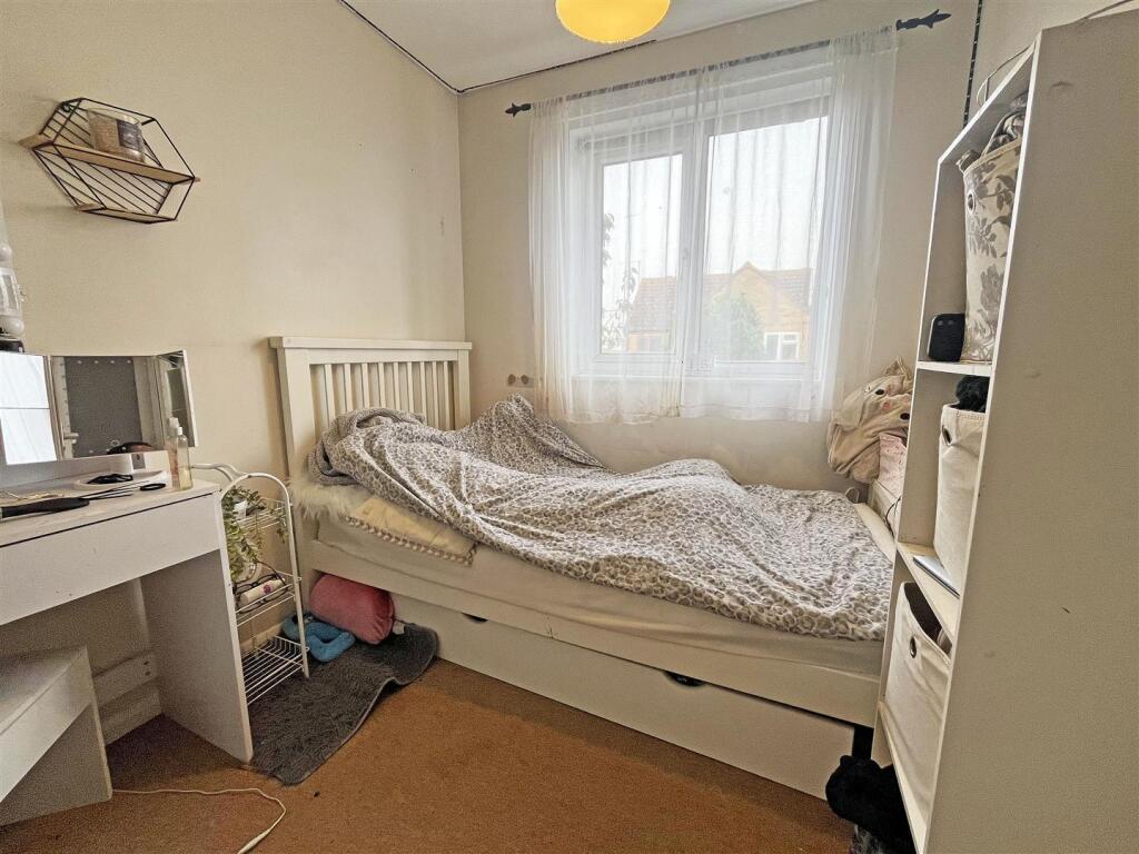 Bed 3.jpg