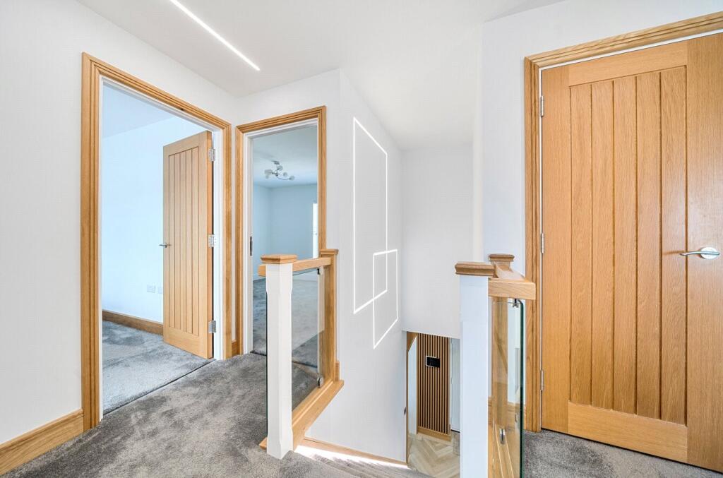 1330375-11-688d79...