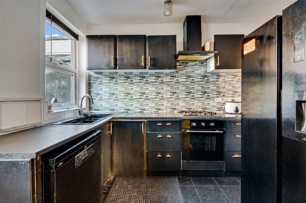 Daniels_Norbreck Gardens, Hanger Lane, NW10_021 - 