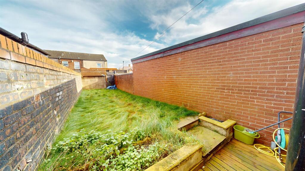 Derbyshire Hill Road Rear GArden