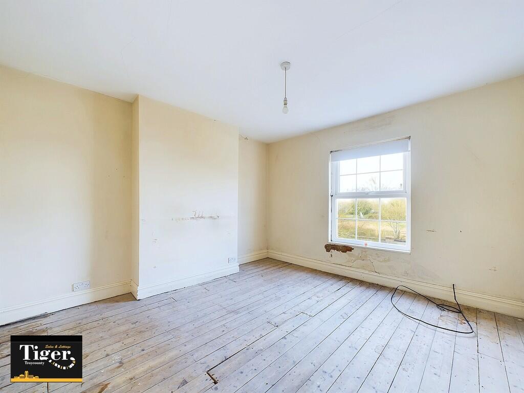 CAM02176G0-PR0463...