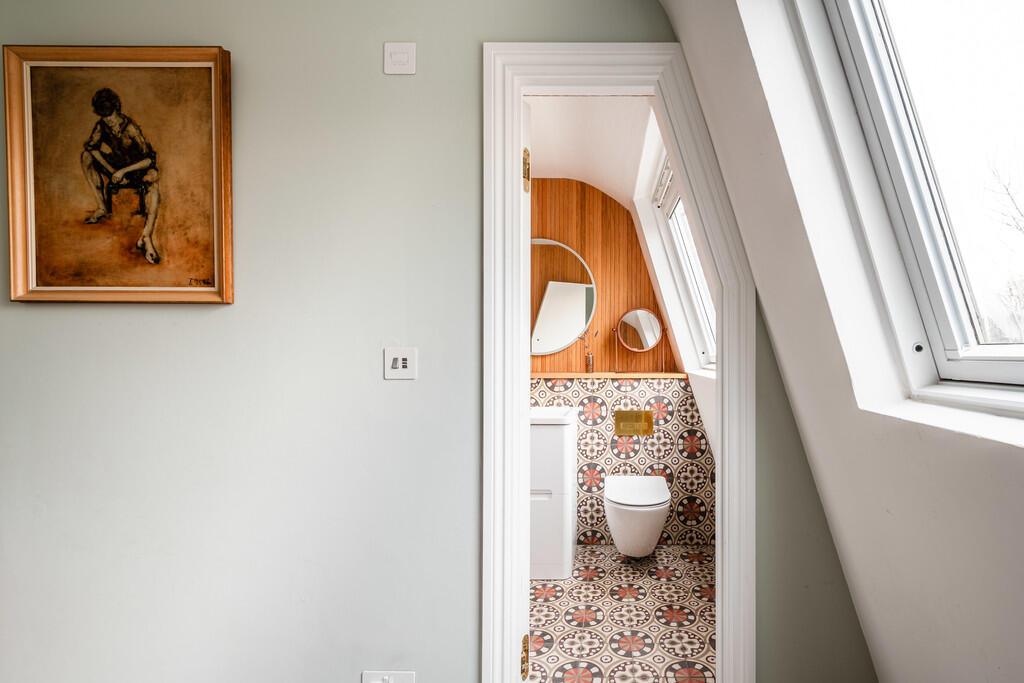 Brownlow Rd 49 - ...