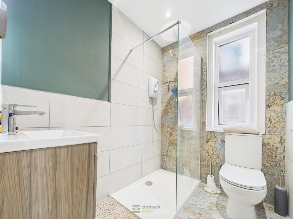 Ensuite to Bedroom 2