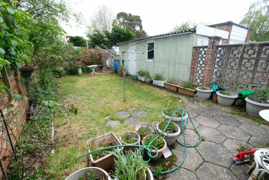 GARDEN 