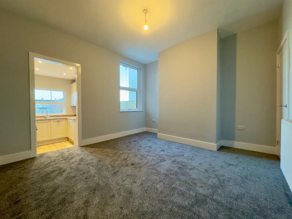 WhatsApp Image 2025-01-10 at 15.03.12 (11).jpeg