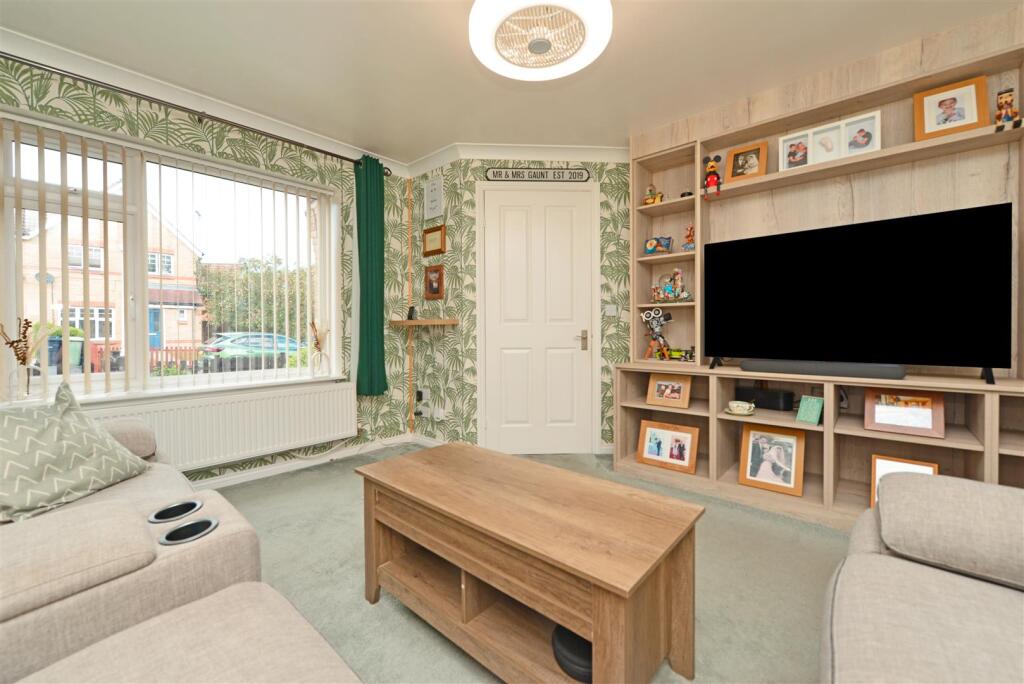 Living Room: