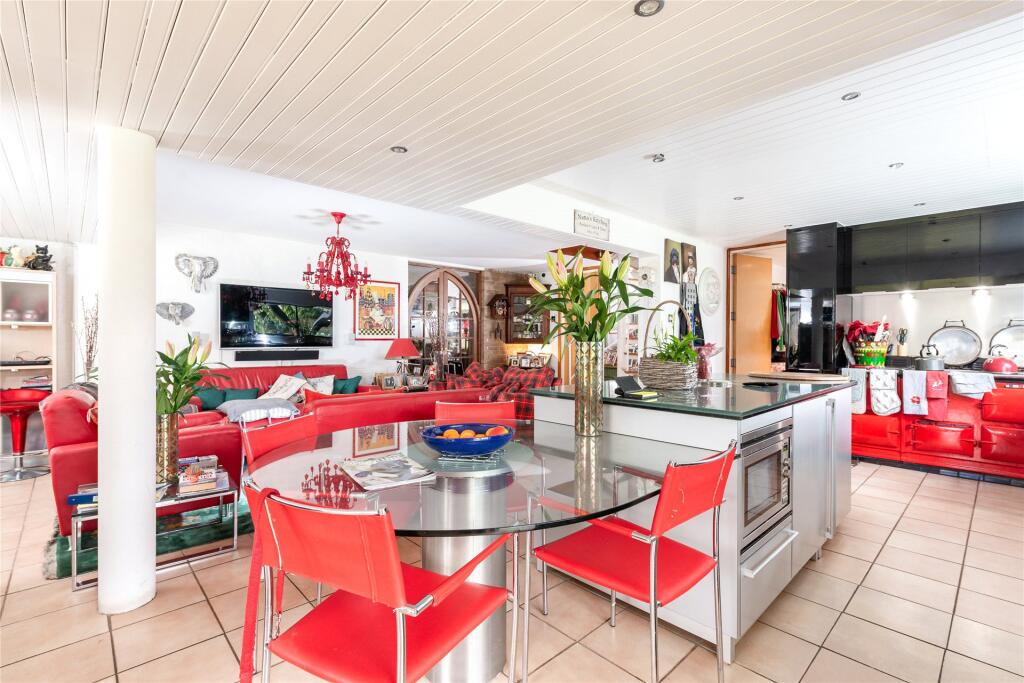 Kitchen/Family Room