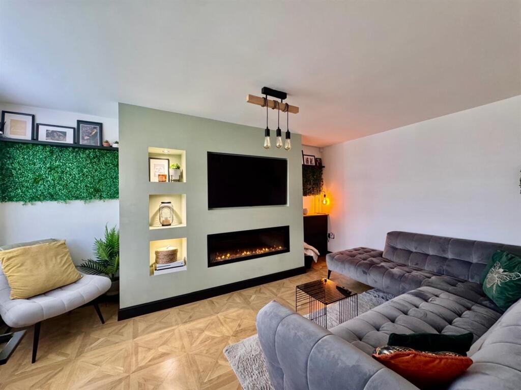 WhatsApp Image 2025-10-28 at 15.30.03.jpeg