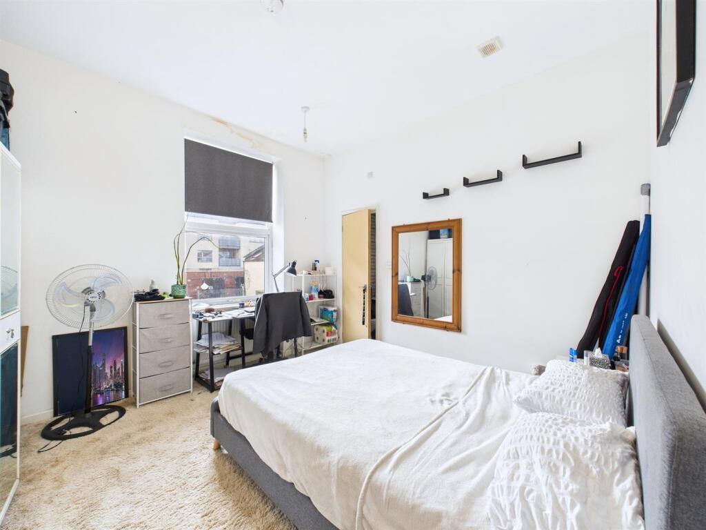 3 - Block of 4 flats.jpg