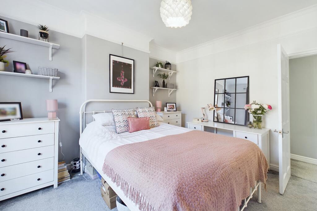 CAM03162G0-PR0201-STILL004