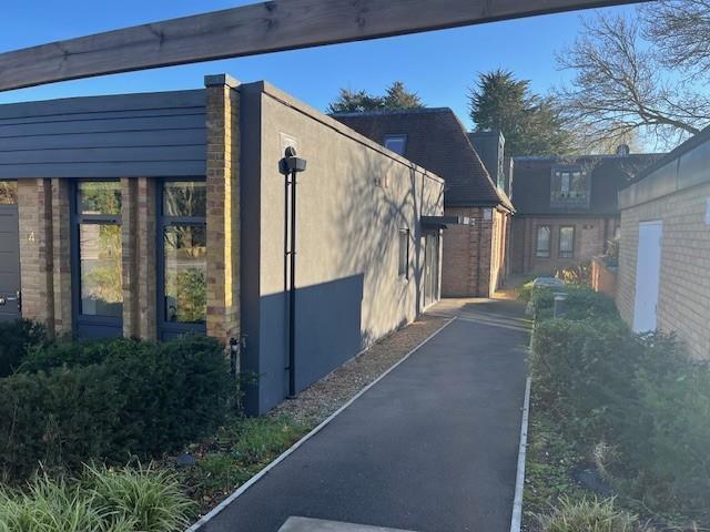 32 Manor Gardens photo 14.jpg