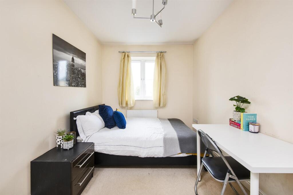 4 Middlewood Close, Bath, BA2 2TU-11.jpg