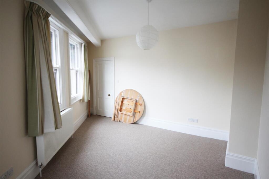 Studio Room