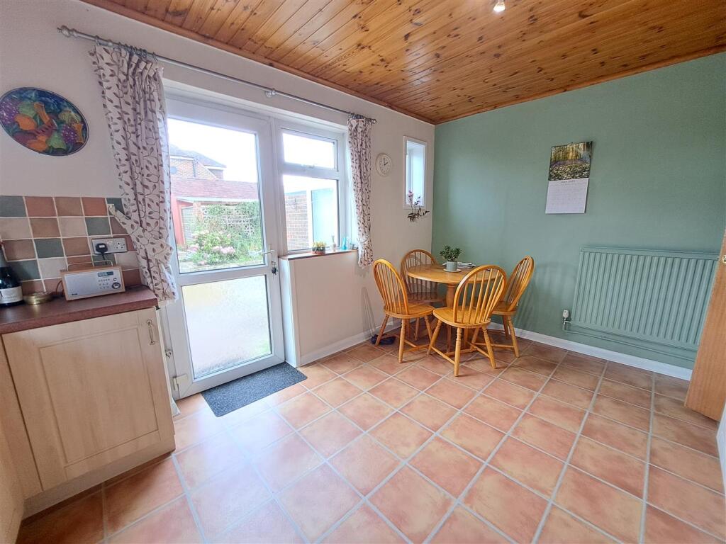 Kitchen/Breakfast Room