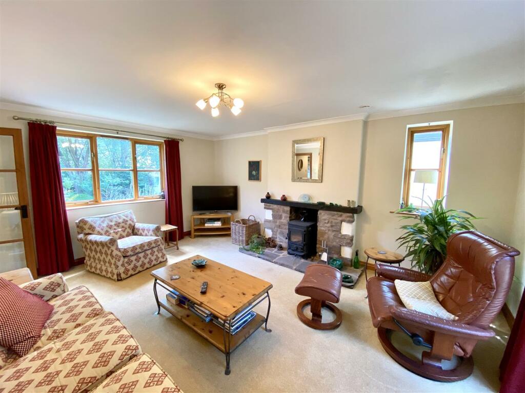 SITTING ROOM