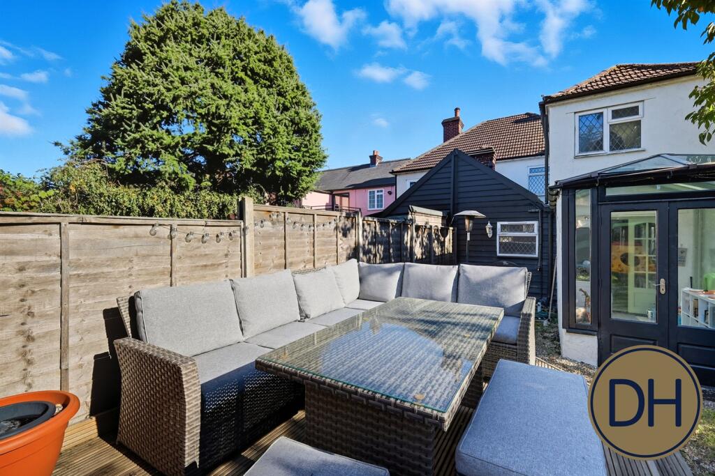 High Road, North Wea