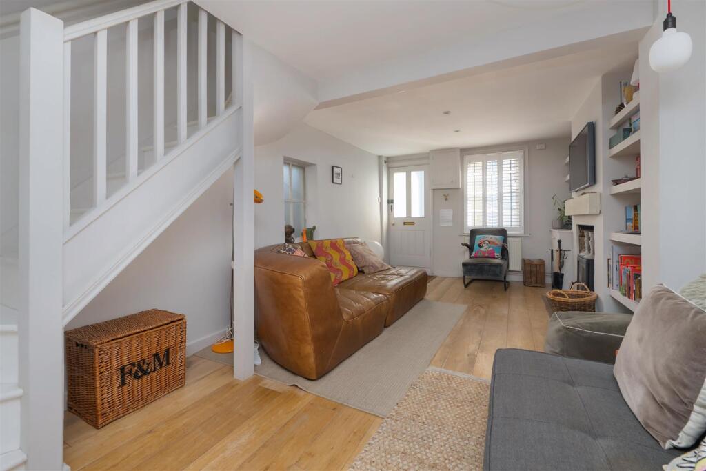 Island Wall, Whitstable