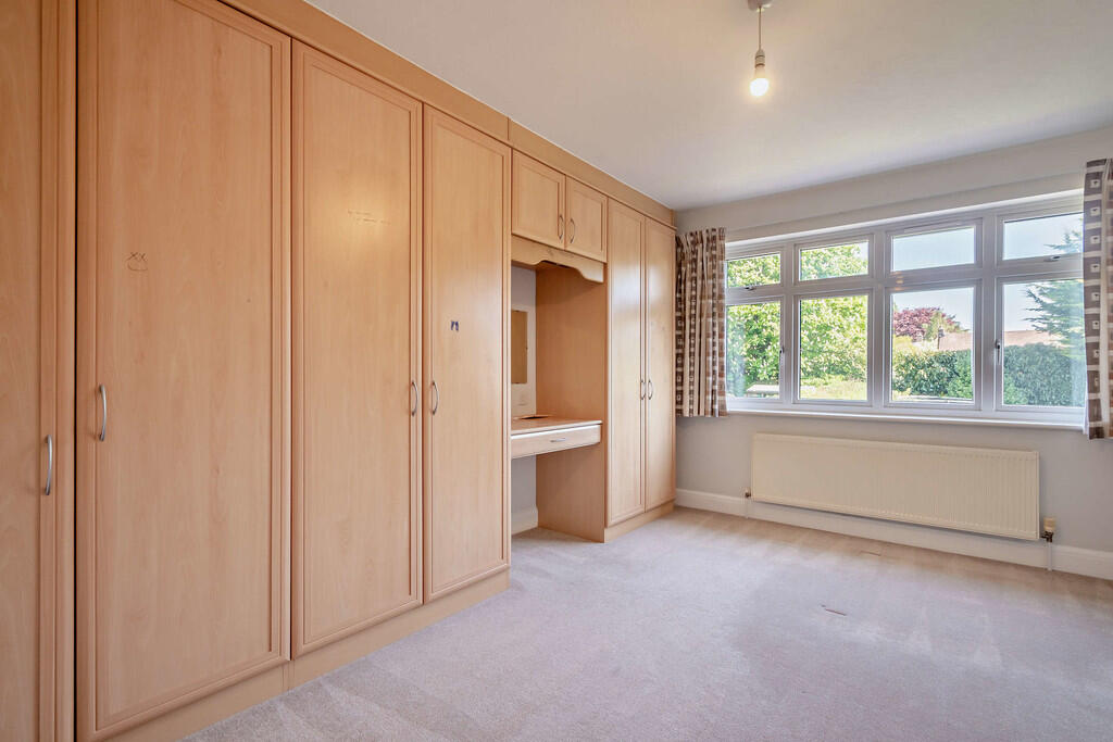 8646612-interior1...