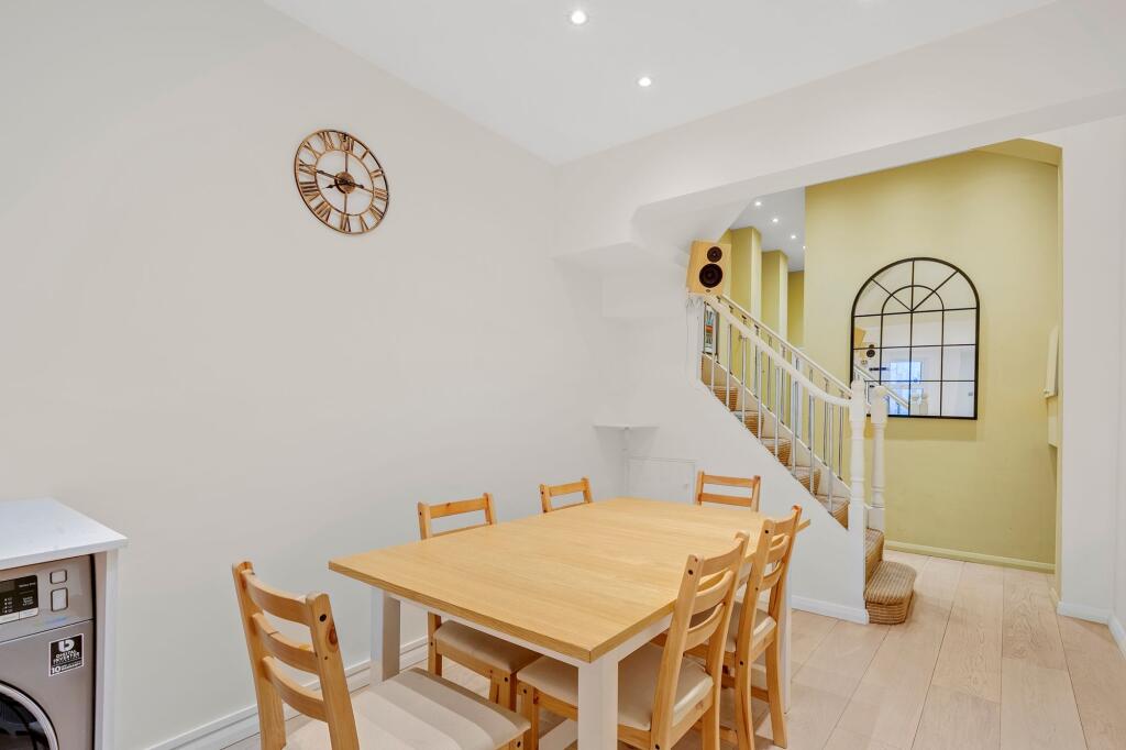 Kitchen/Reception