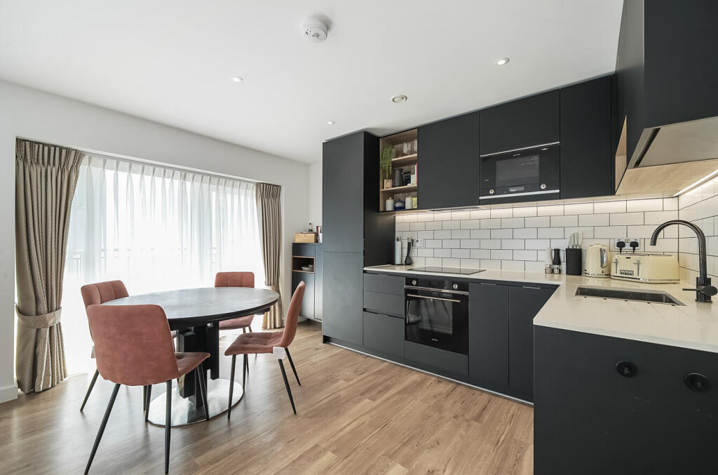 1318449-13-6866a4...