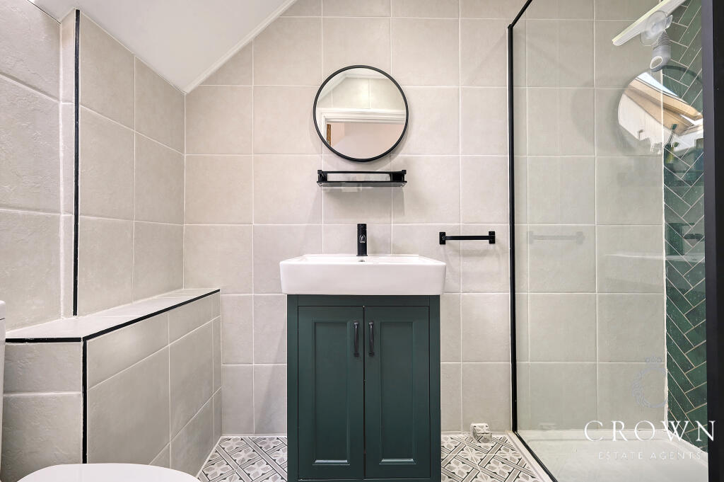 En-Suite to Bedroom One