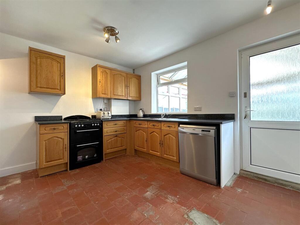 Fitted Kitchen 866