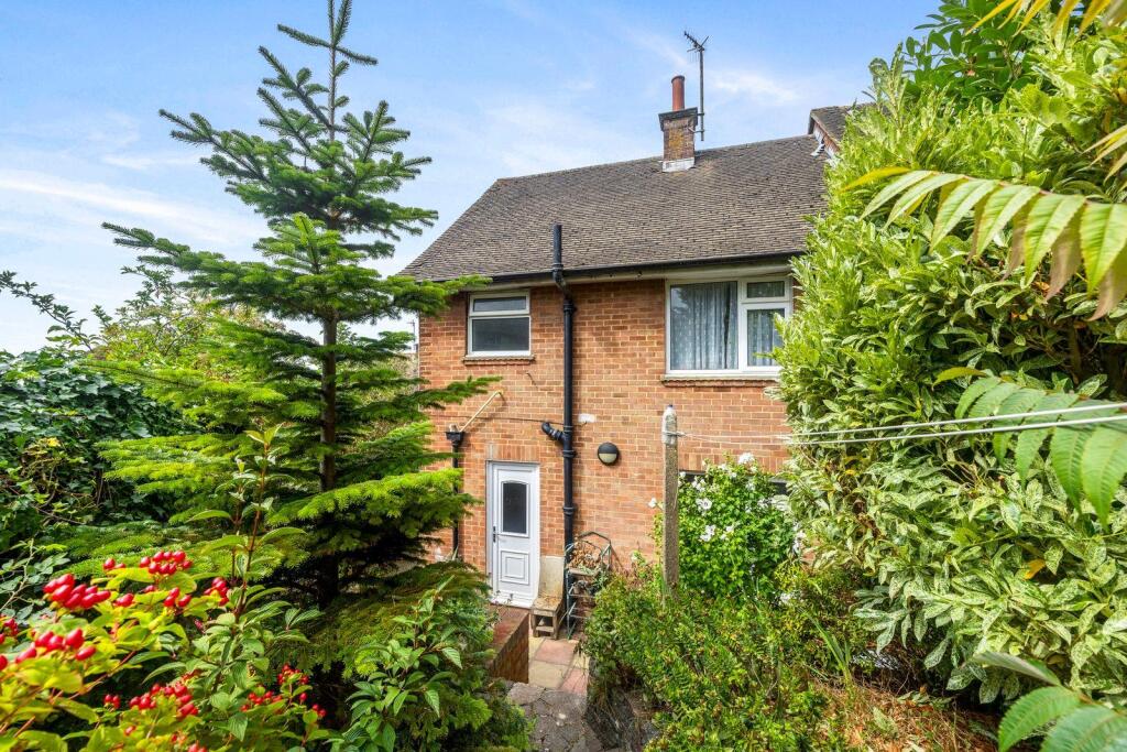 Chichester Close 3 REAR OF PROPERTY.jpeg