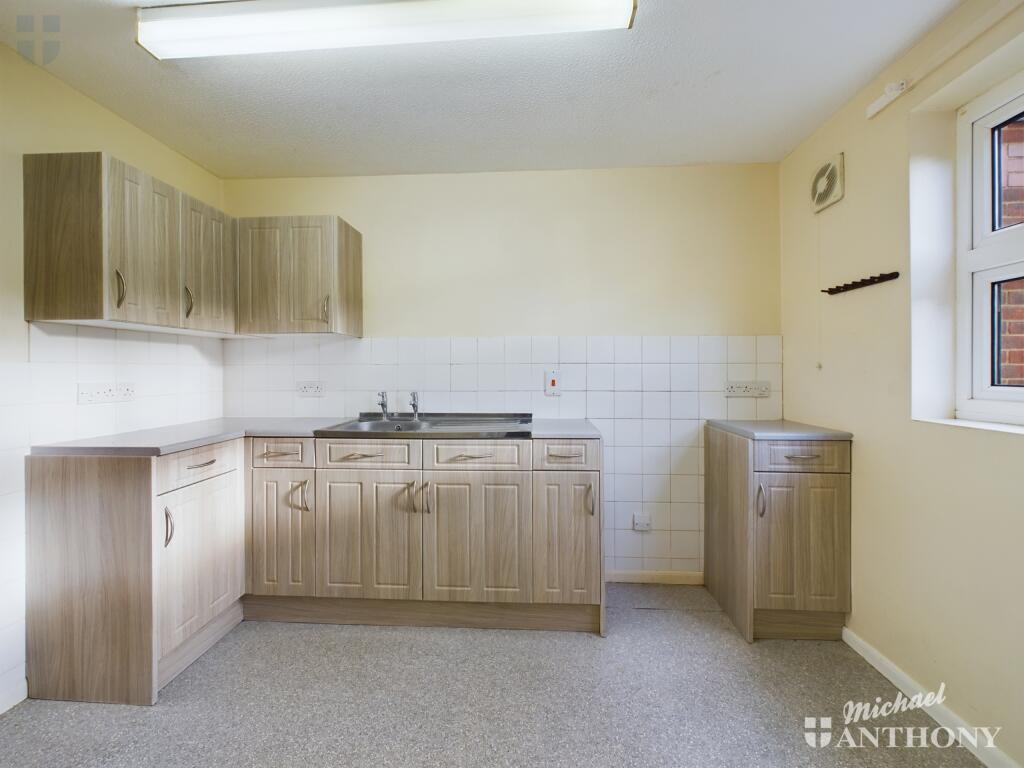 CAM03218G0-PR0450-STILL001