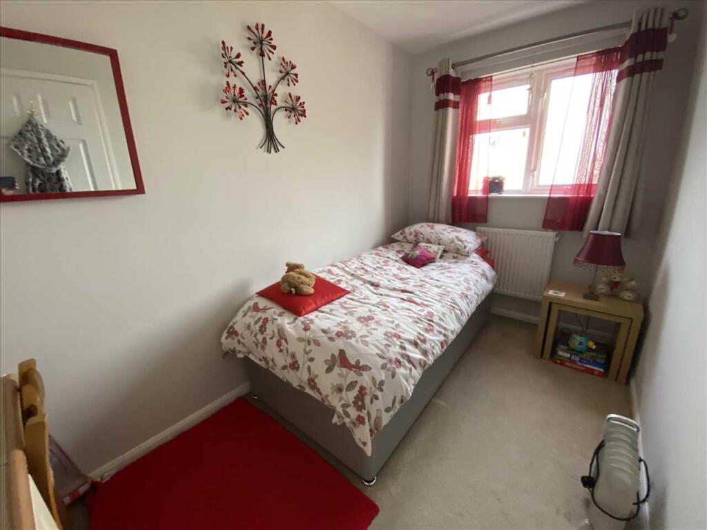 Bedroom 2: