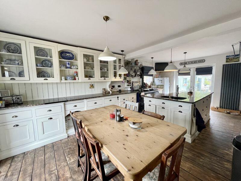 Kitchen-diner view 2 