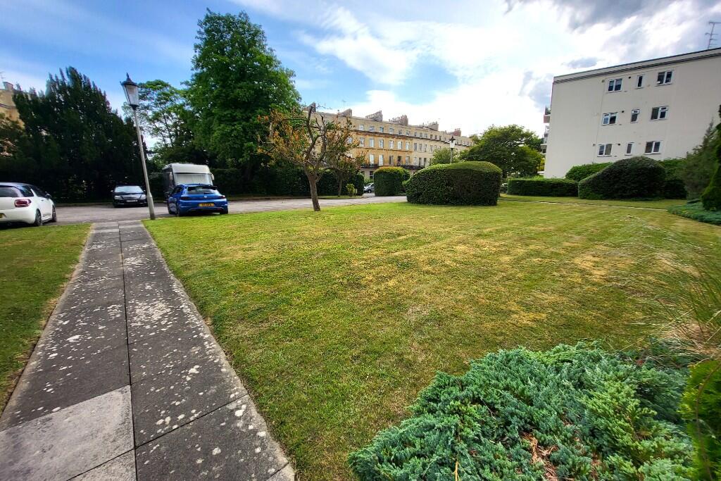 Gardens &amp; Parking 