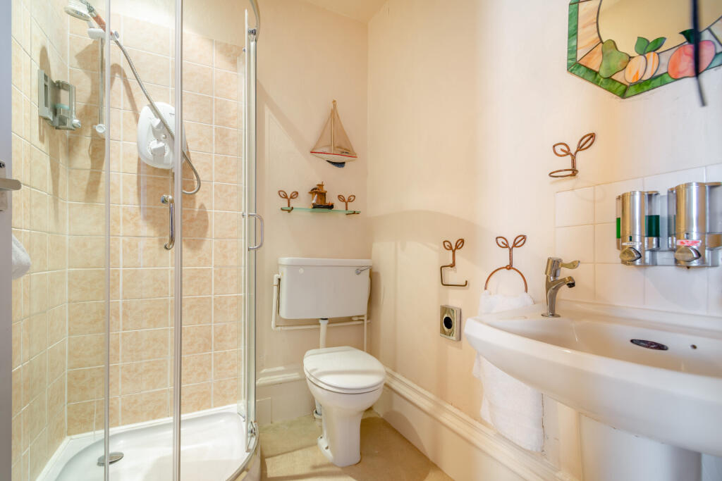 8536921-Interior27