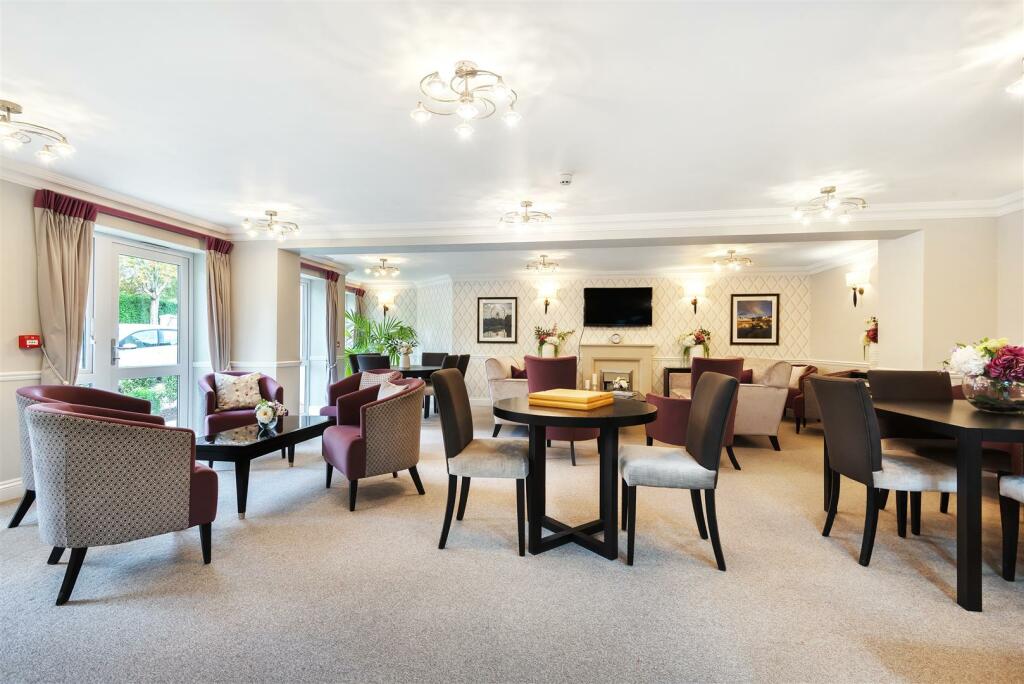 NEW Owners Lounge.jpg