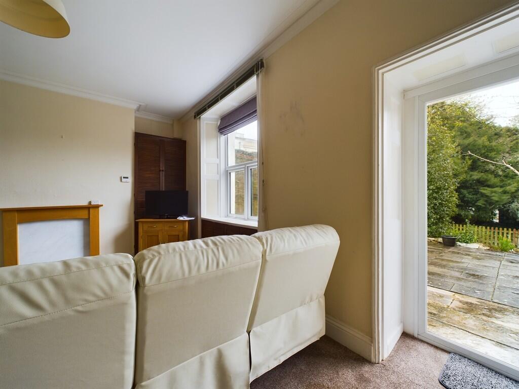 CAM02089G0-PR0409...