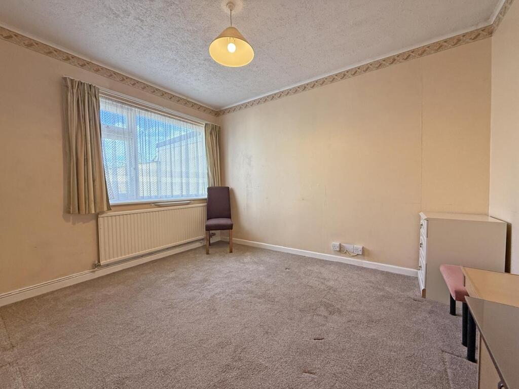 Cardigan Road 20 - Bed 2.jpg