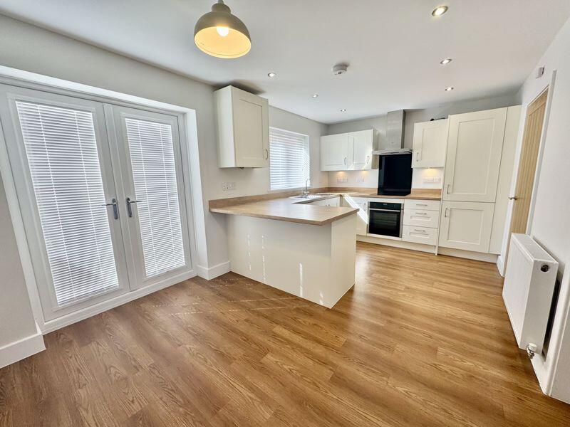 Kitchen dining