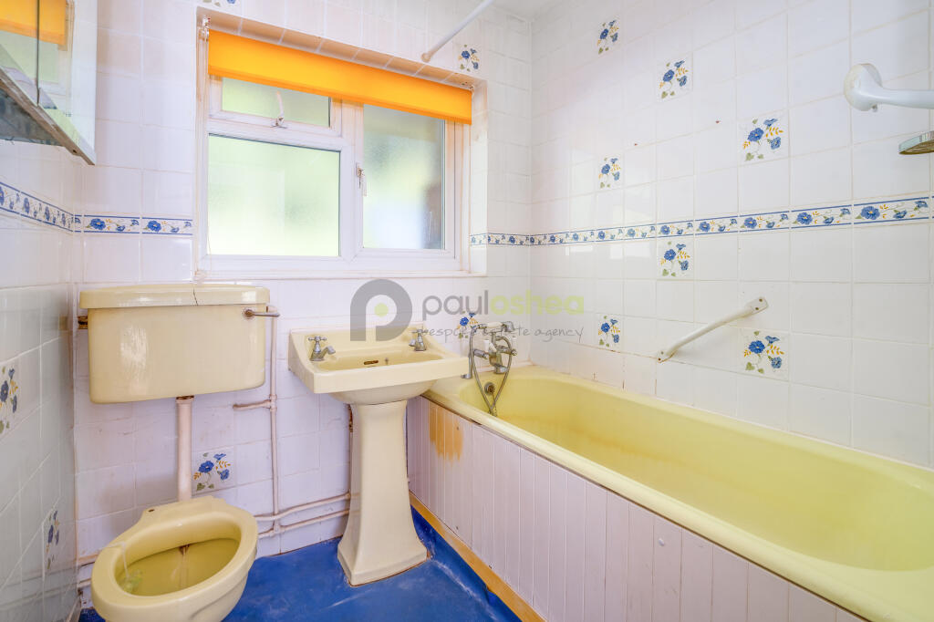 07 For Sale Studio Flat CR8 Lower Barn Road Paul O