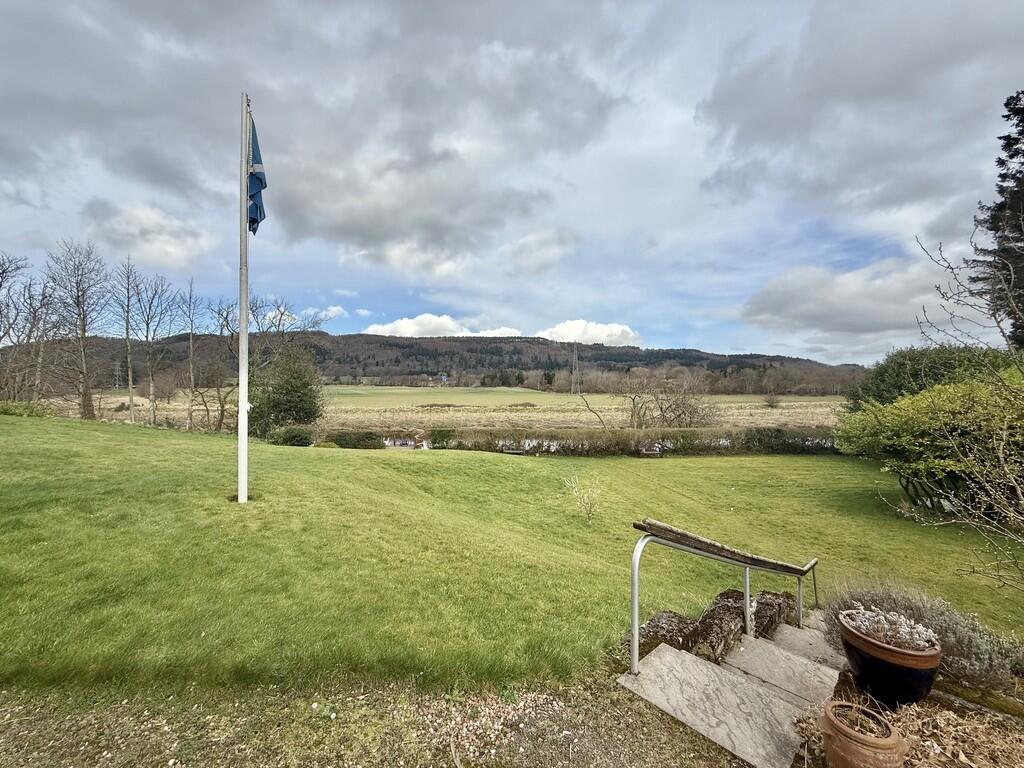 IMG_15682_13_larg...