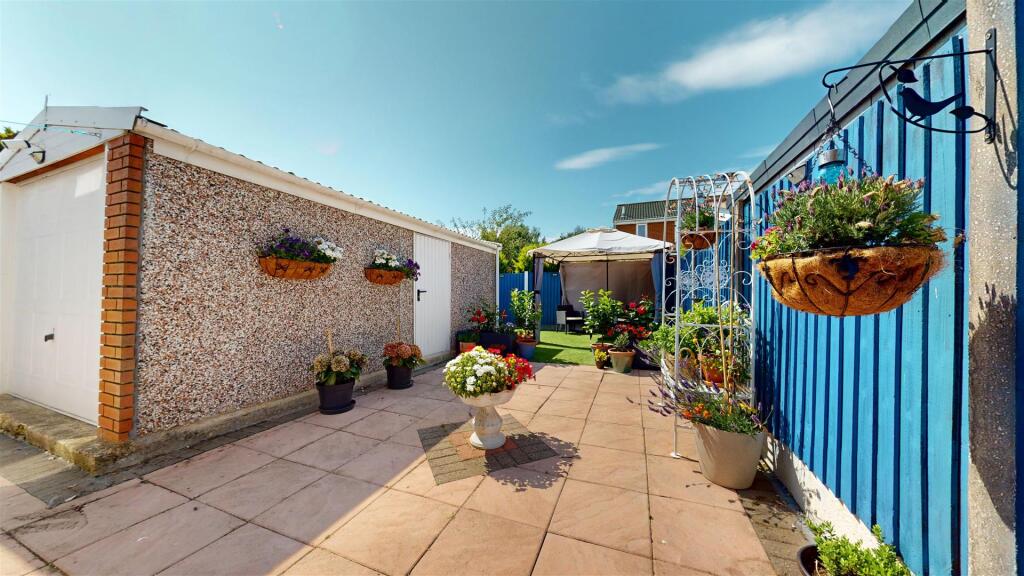 The Shires Rear Garden