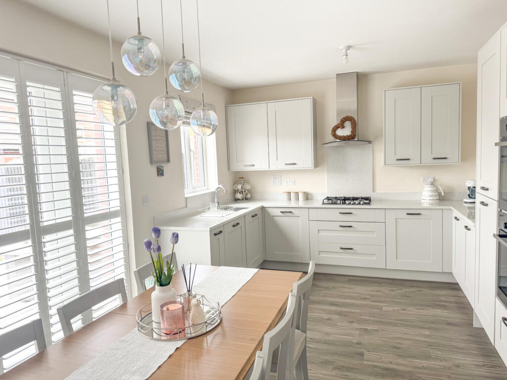 Kitchen / DIning Room