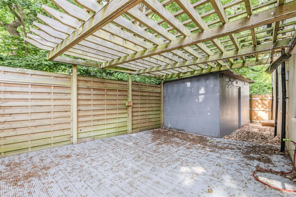 36 Birchwood, KT14 6DW - 3.jpg