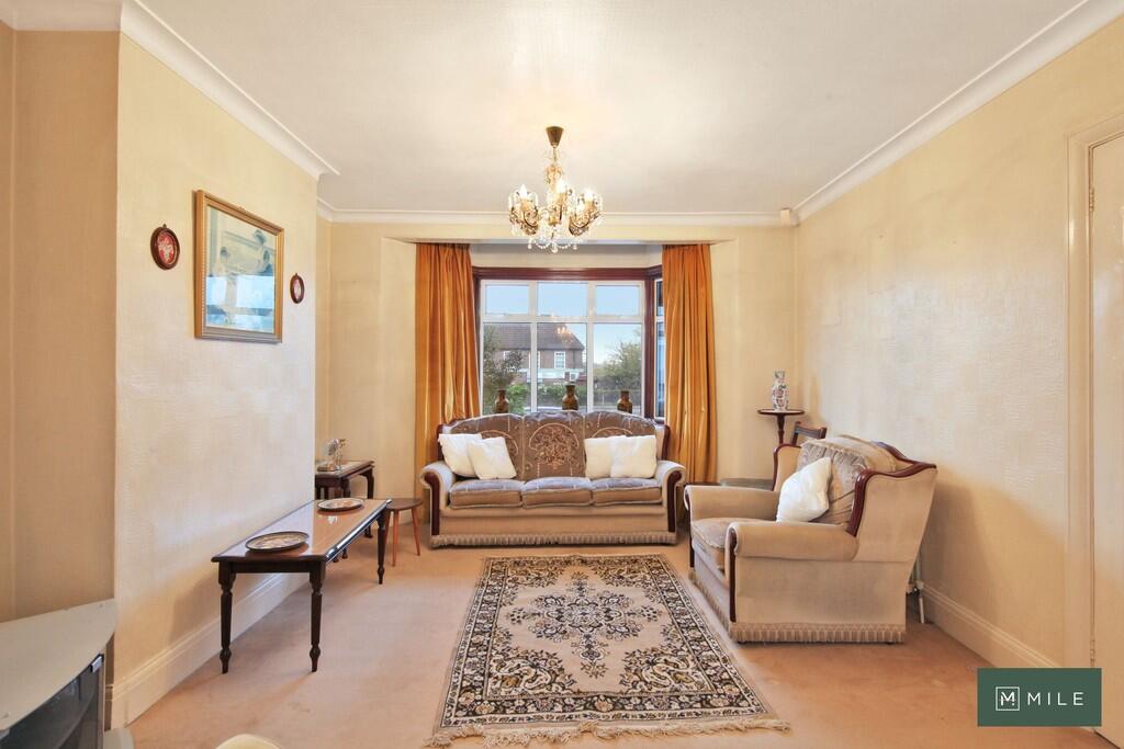 702 North Circula...