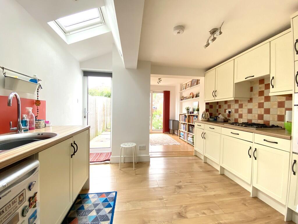 Open plan kichen ...