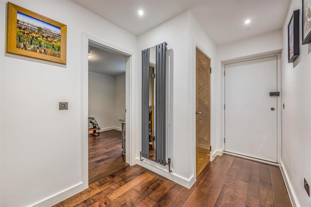 Apartment B, Clearwater Apartments, South Parade, 