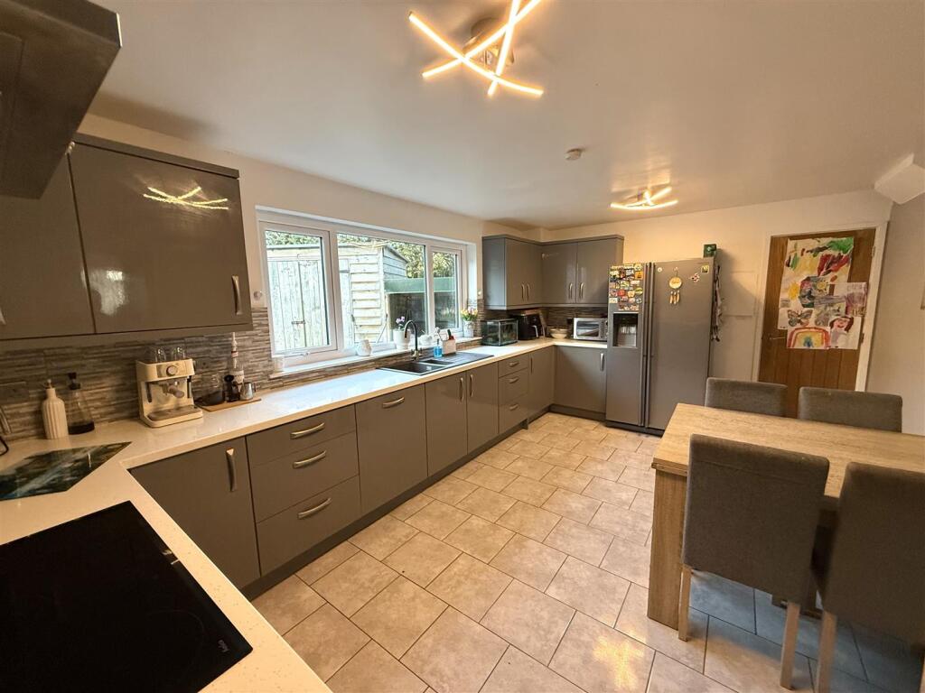 Kitchen / Diner