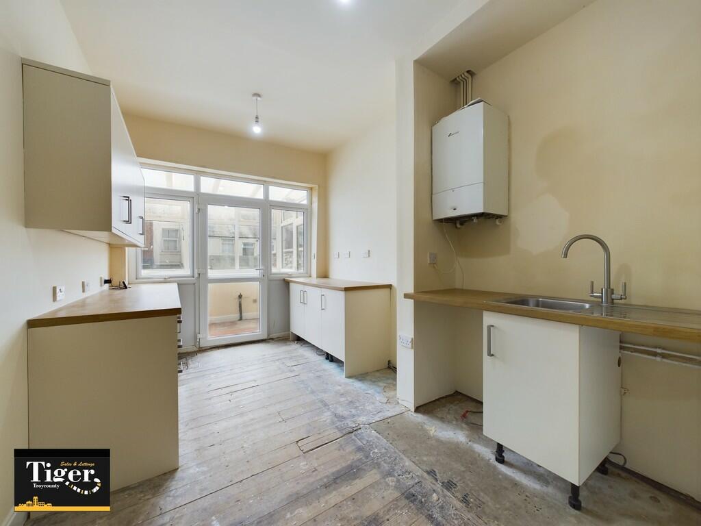 CAM03440G0-PR0081...