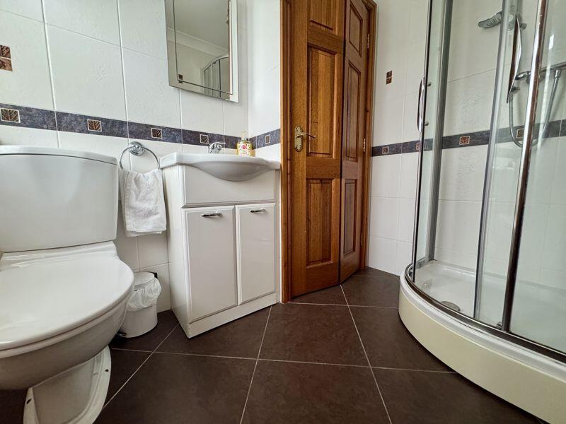 Annex En-Suite Shower