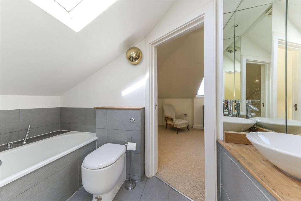 Jack &amp; Jill Bathroom