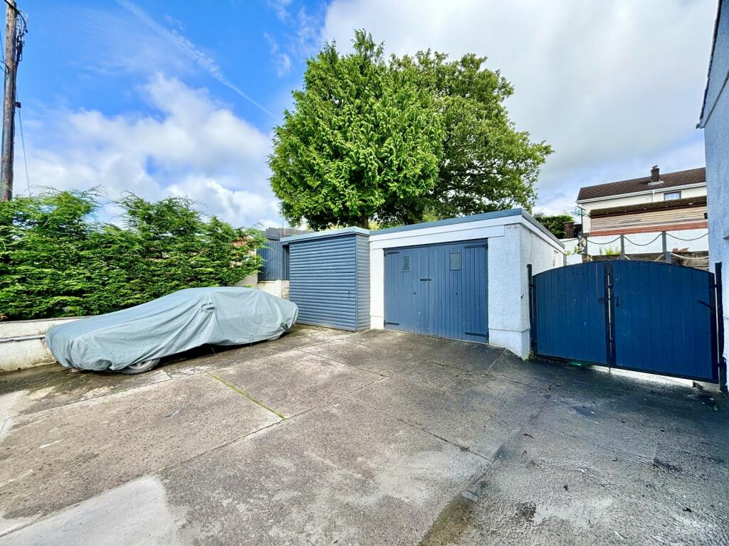 Driveway and detached garage 