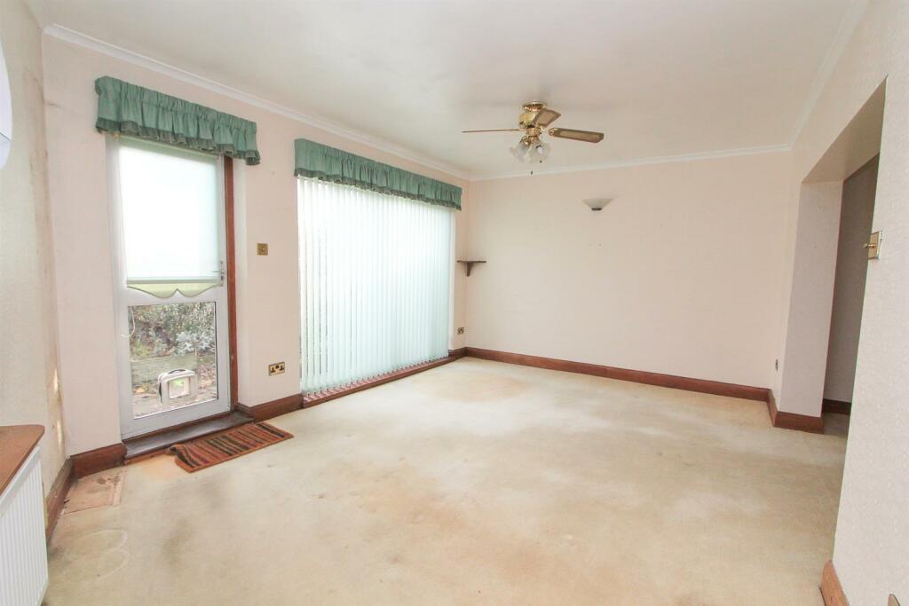 bfast room.jpg